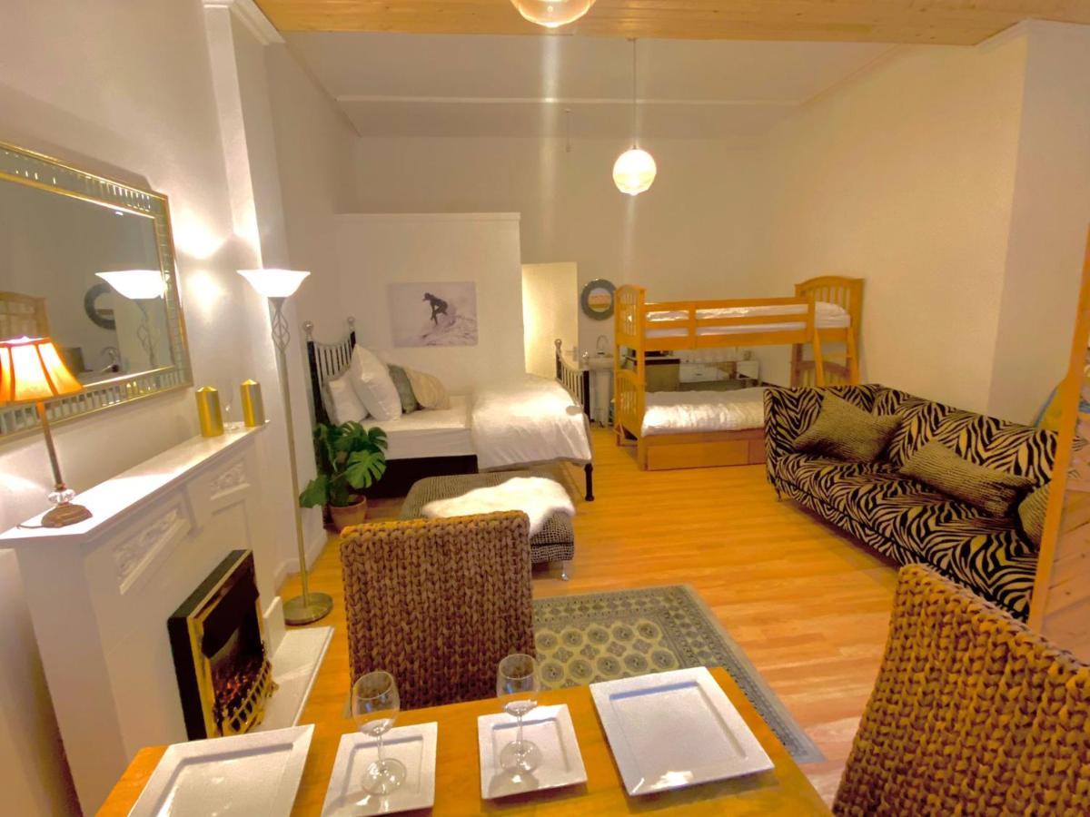 Roman Studio Apartment Единбург Екстериор снимка
